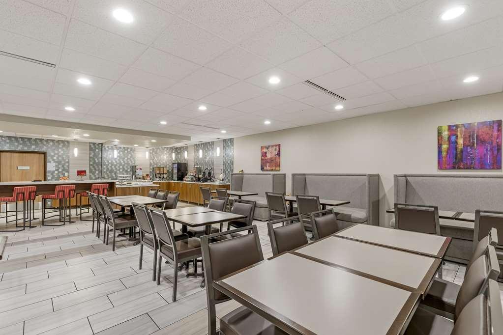 Best Western Plus Executive Residency Waterloo & Cedar Falls Restaurant foto